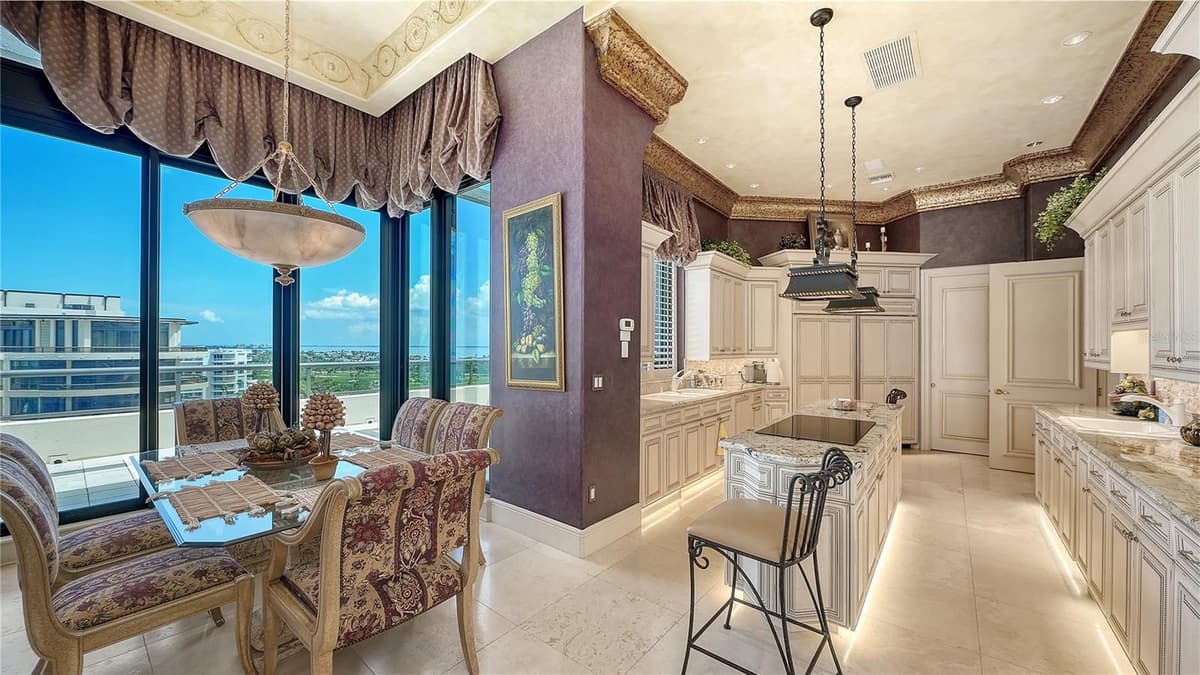 415 L AMBIANCE DRIVE — photo 27 of 60