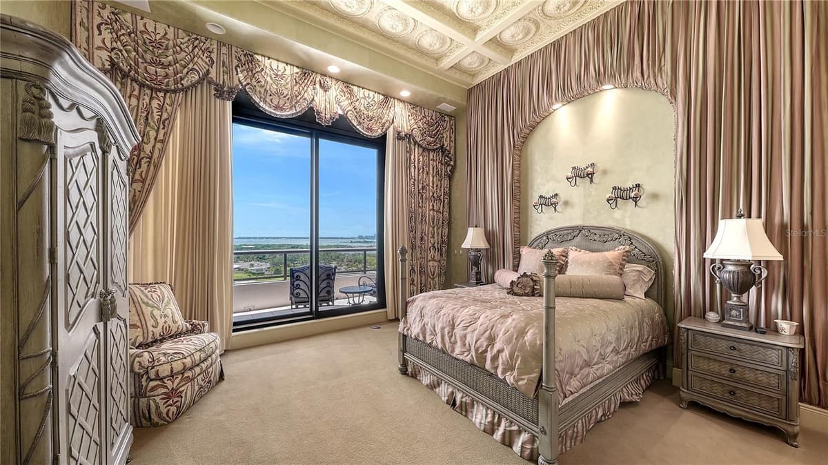 415 L AMBIANCE DRIVE — photo 42 of 60