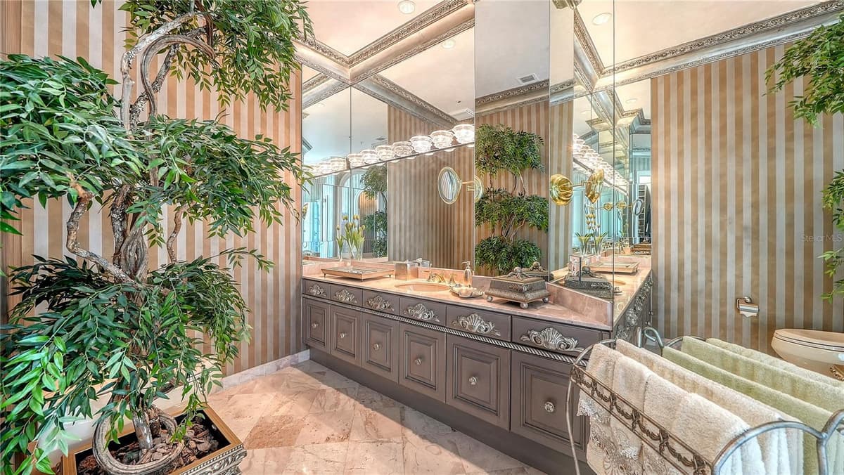 415 L AMBIANCE DRIVE — photo 37 of 60
