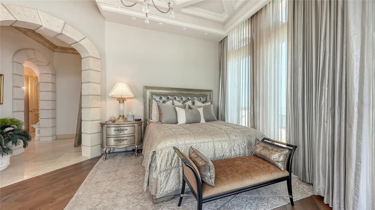 415 L AMBIANCE DRIVE — photo 33 of 60