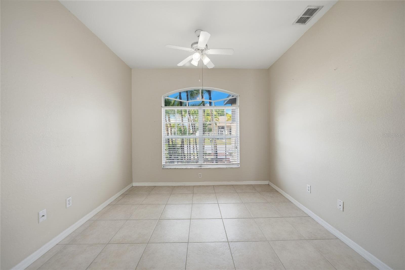 24191 BUCKINGHAM WAY — photo 9 of 63