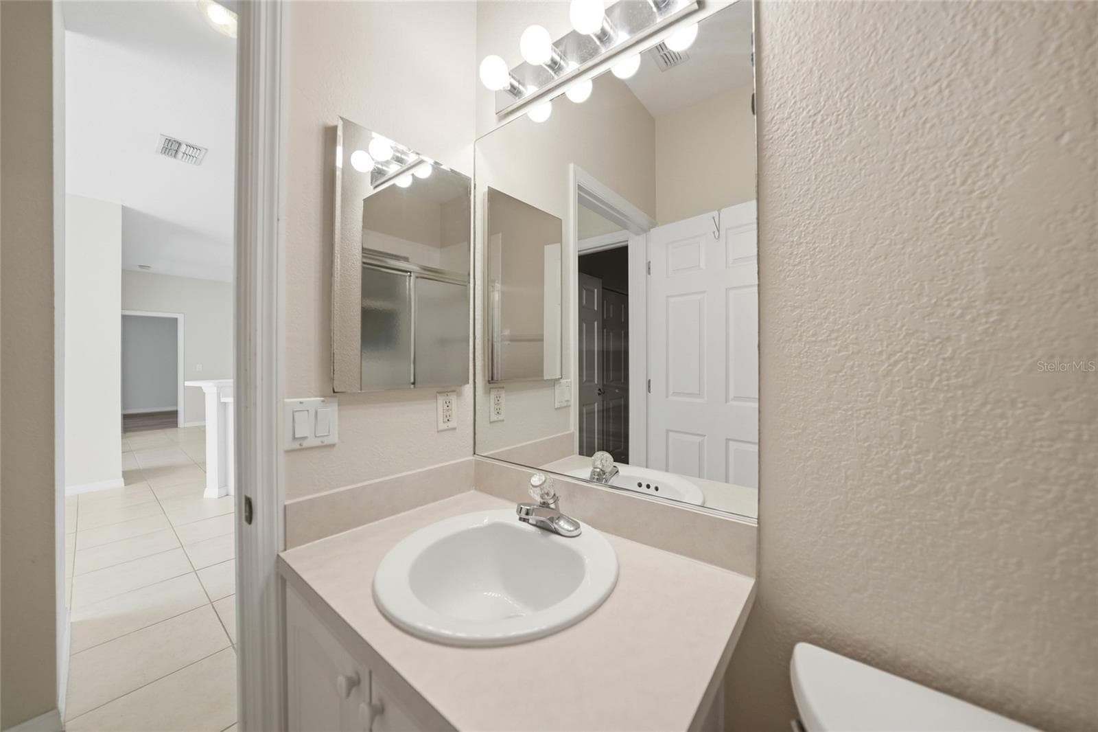 24191 BUCKINGHAM WAY — photo 30 of 63
