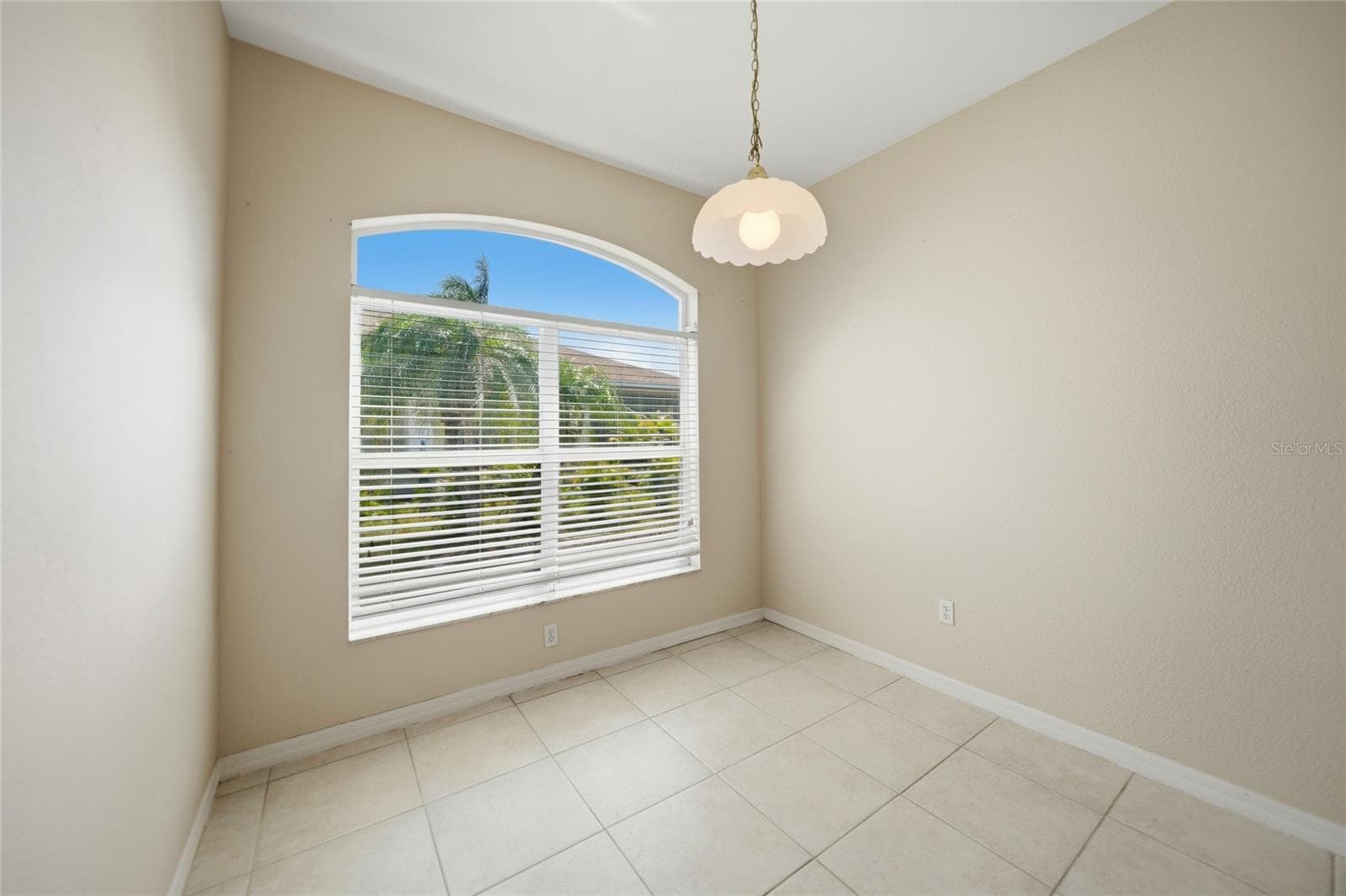 24191 BUCKINGHAM WAY — photo 14 of 63