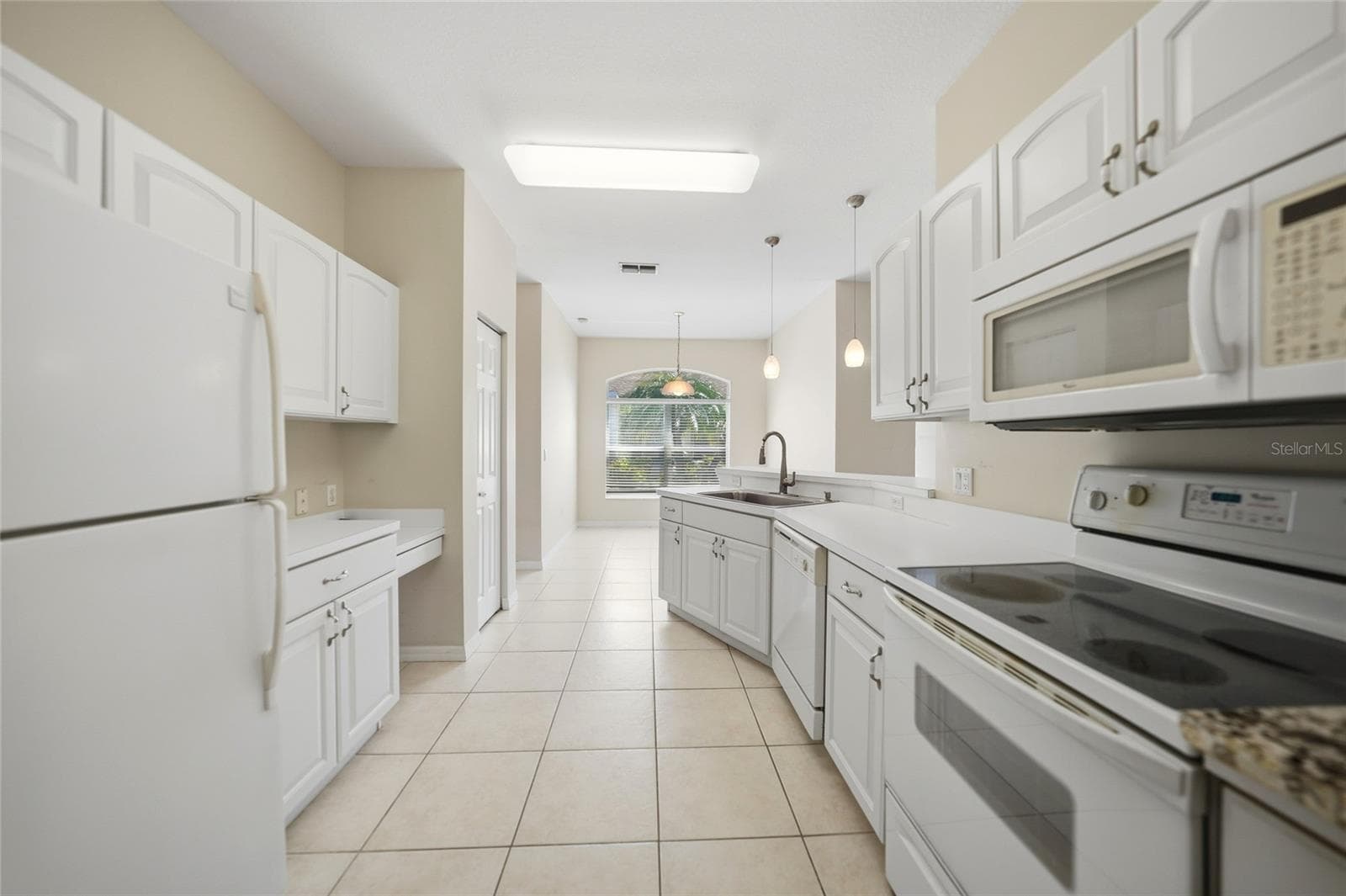 24191 BUCKINGHAM WAY — photo 12 of 63