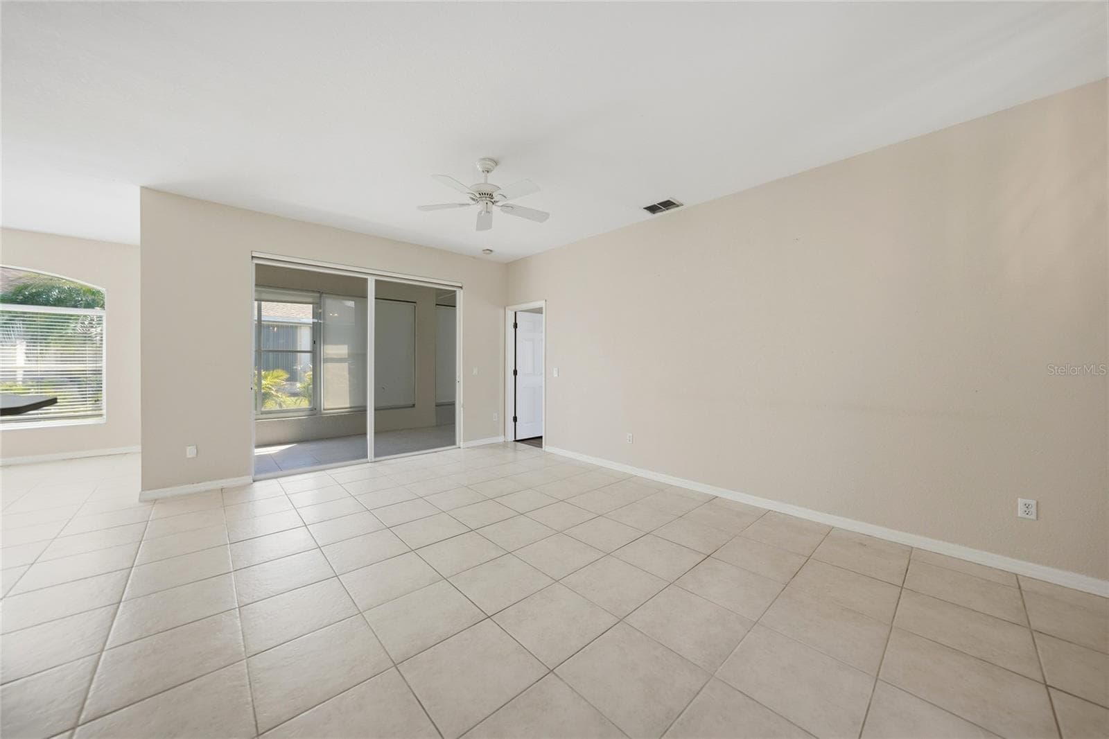 24191 BUCKINGHAM WAY — photo 17 of 63