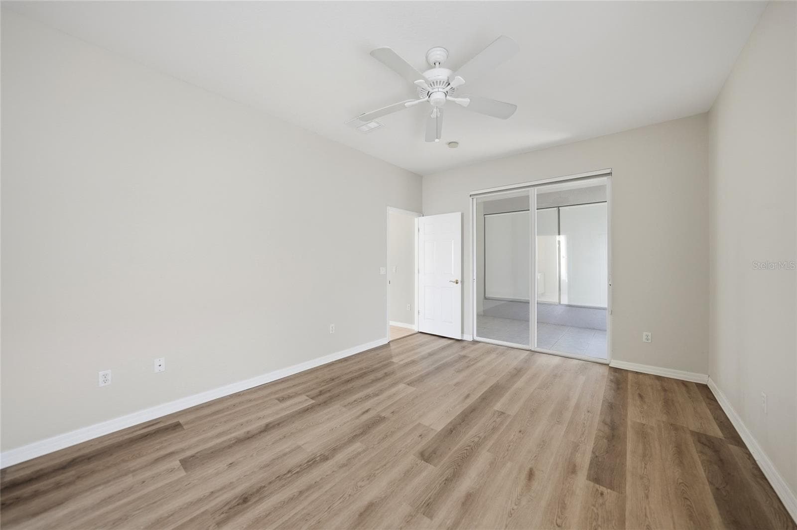 24191 BUCKINGHAM WAY — photo 21 of 63