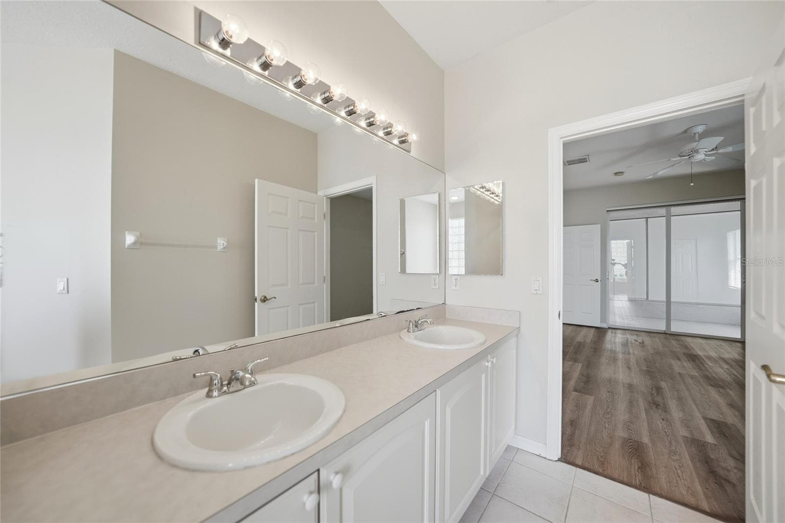 24191 BUCKINGHAM WAY — photo 25 of 63