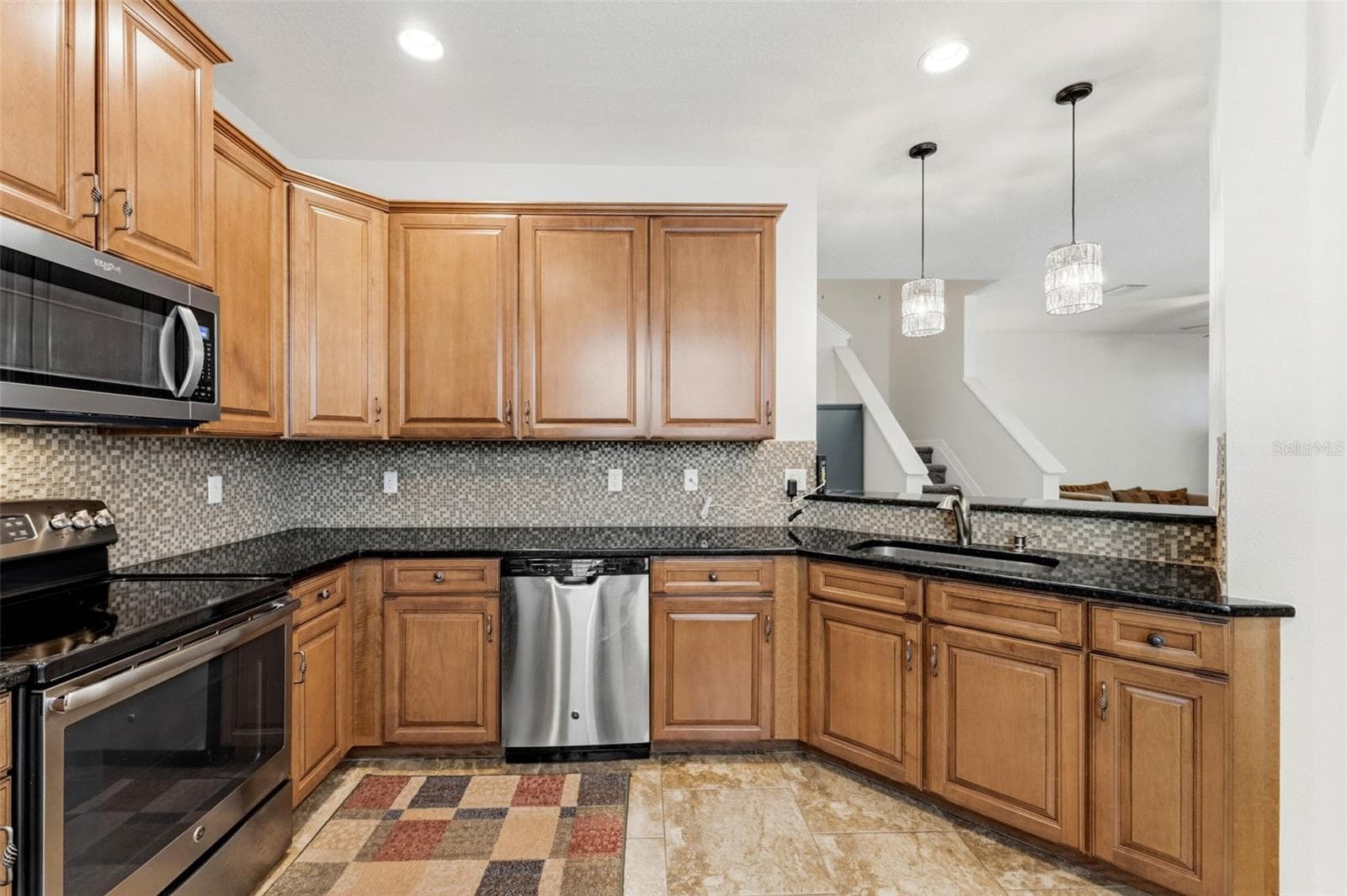 7001 INTERBAY BLVD — photo 6 of 38