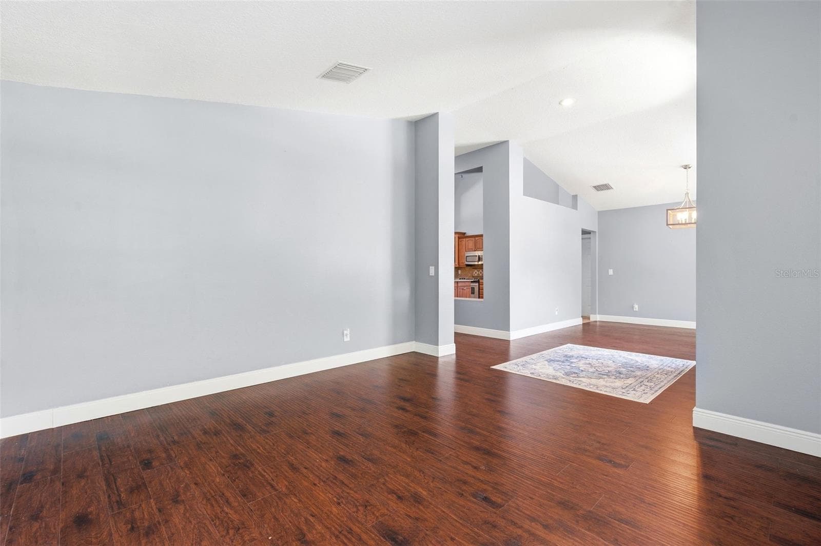 8102 KENDELWICK COURT — photo 8 of 65