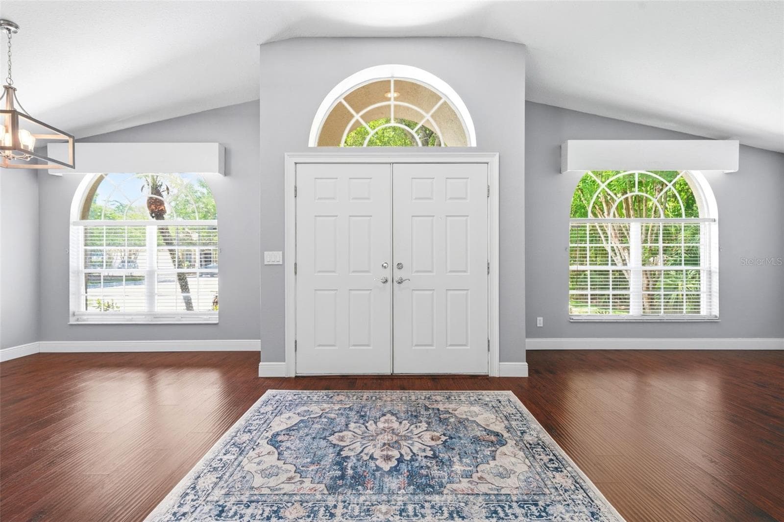 8102 KENDELWICK COURT — photo 4 of 65
