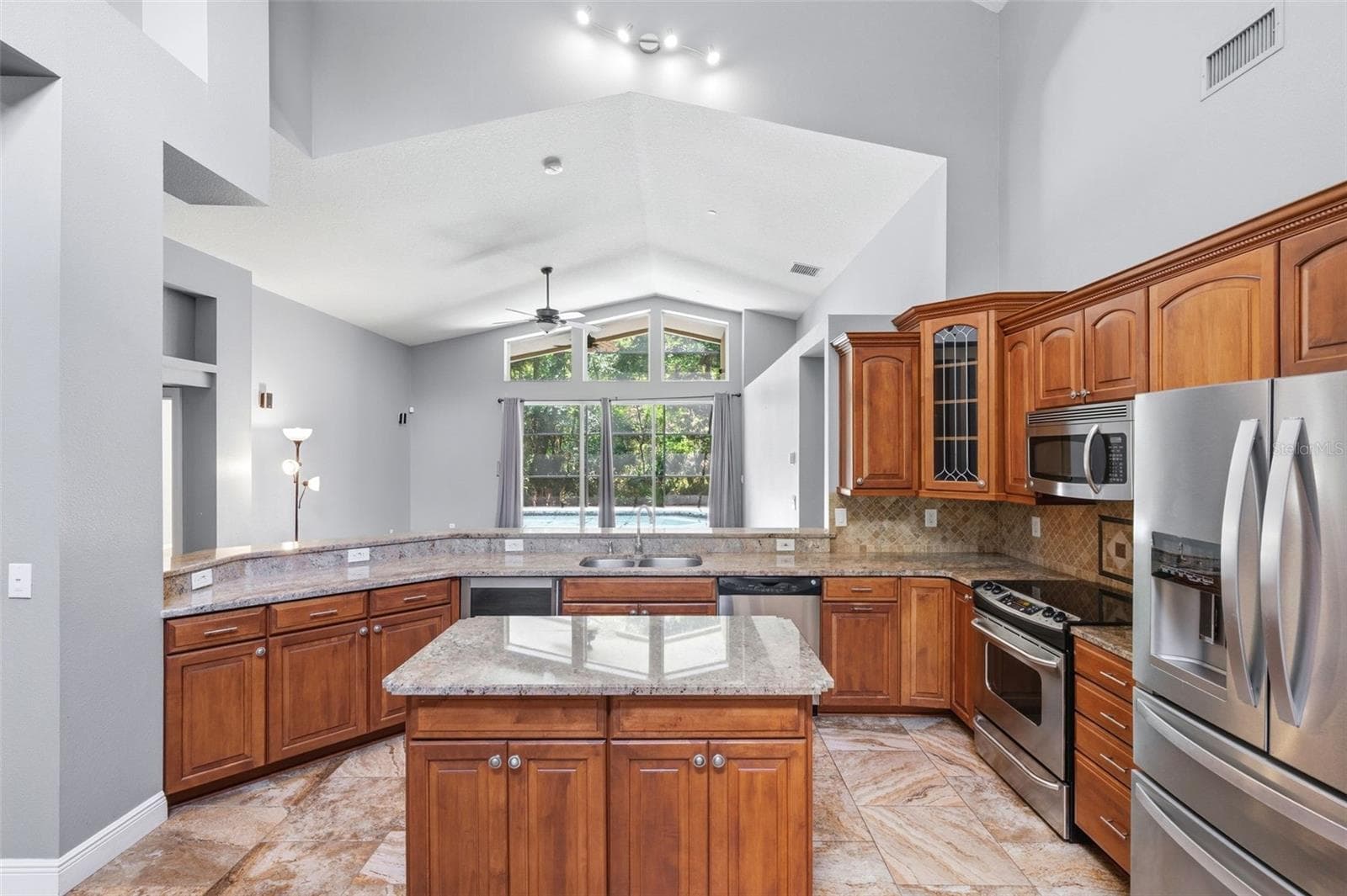 8102 KENDELWICK COURT — photo 13 of 65
