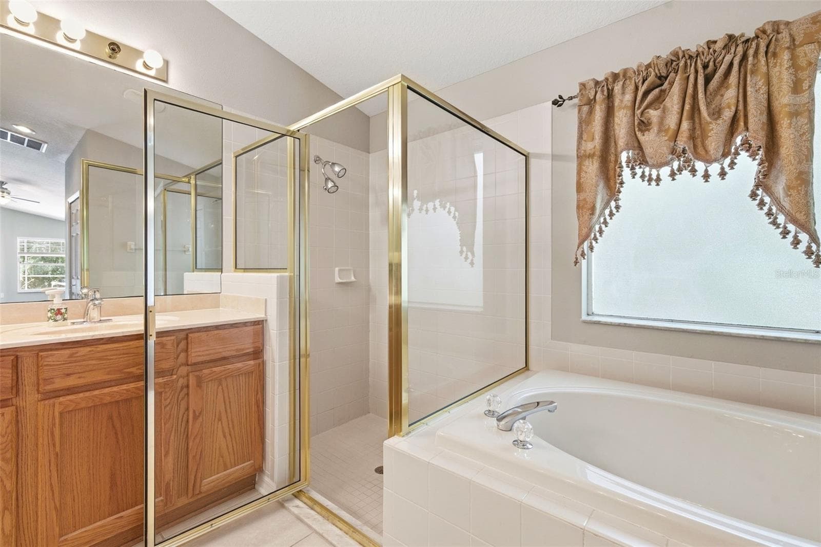 8102 KENDELWICK COURT — photo 26 of 65