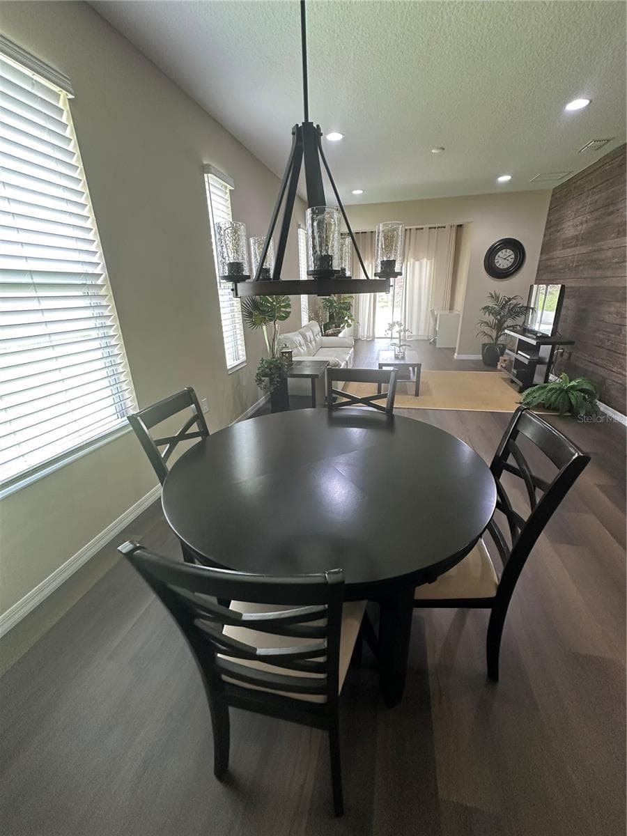 27001 WHITE PLAINS WAY — photo 4 of 43