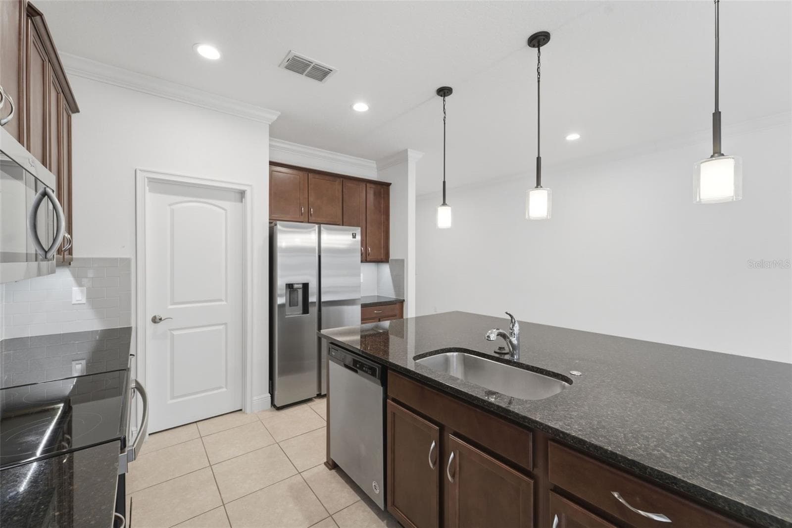 5576 ESTERO LOOP — photo 11 of 32