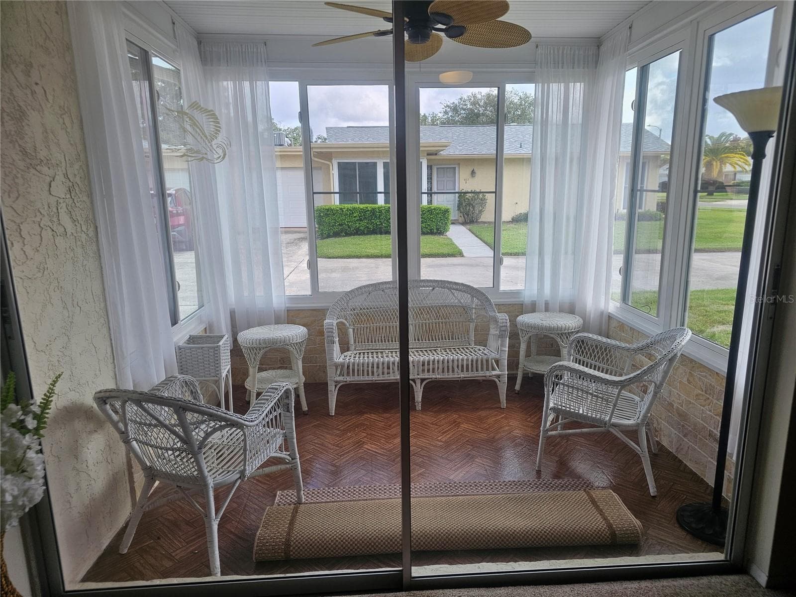 1009 QUEEN ANNE DRIVE — photo 4 of 8