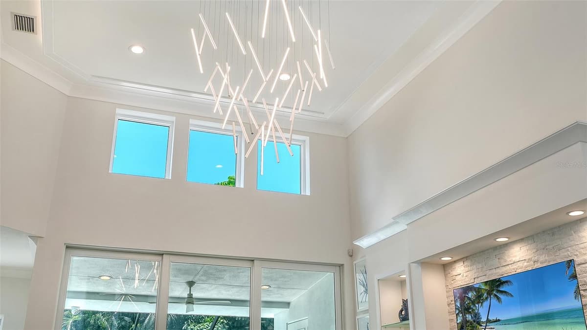 1838 OLEANDER STREET — photo 10 of 84