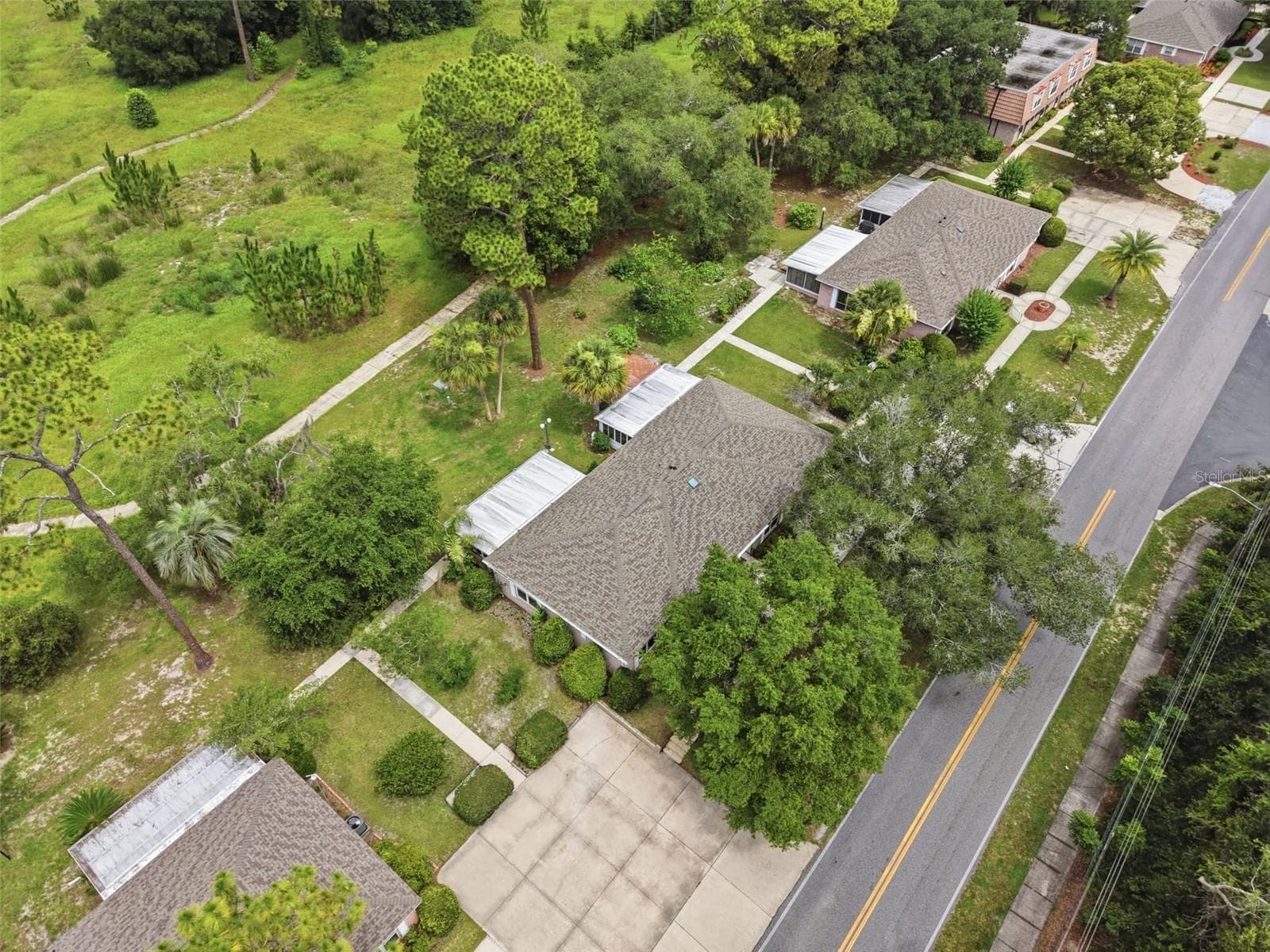 820 HILL AVENUE — photo 41 of 43