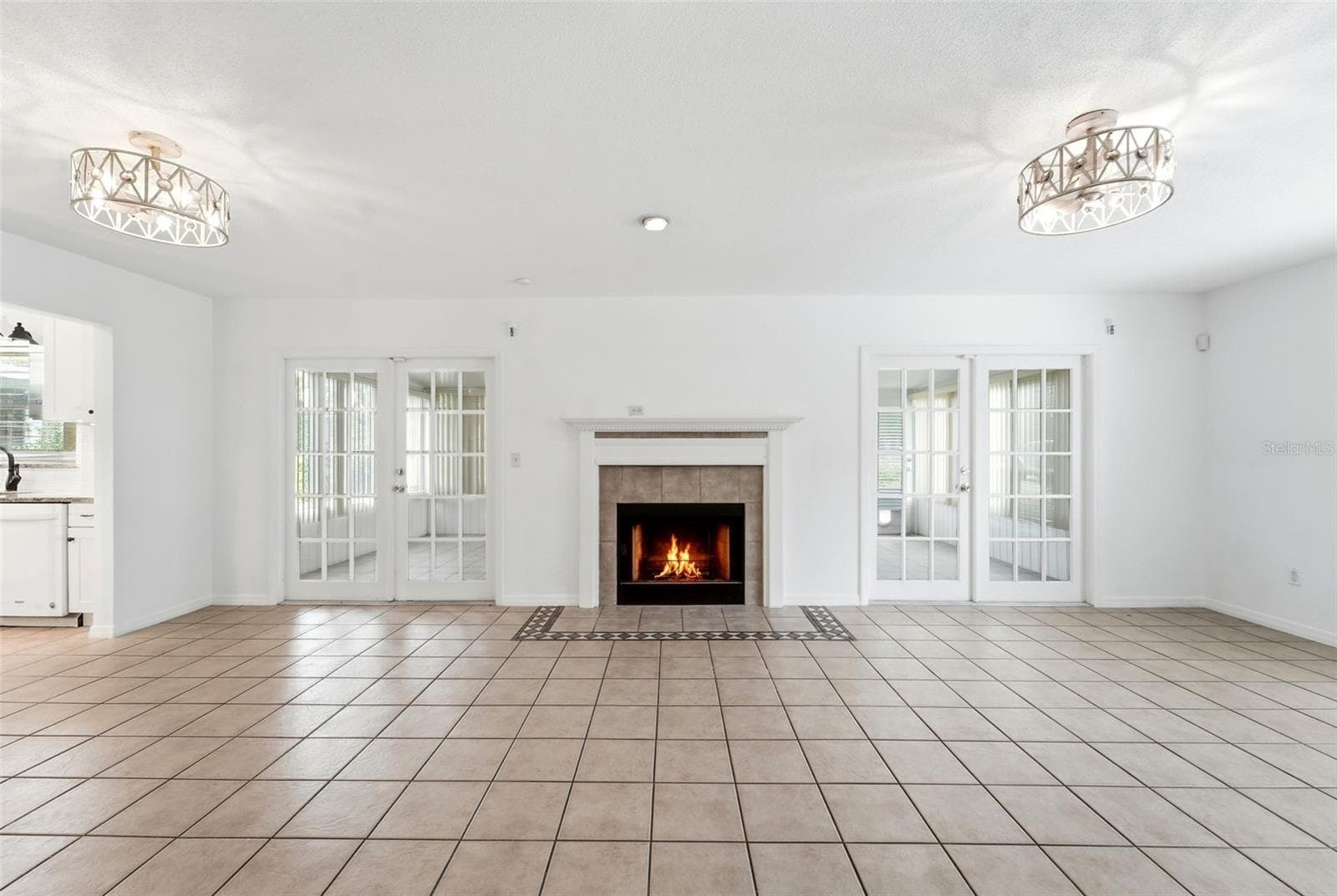 820 HILL AVENUE — photo 9 of 43