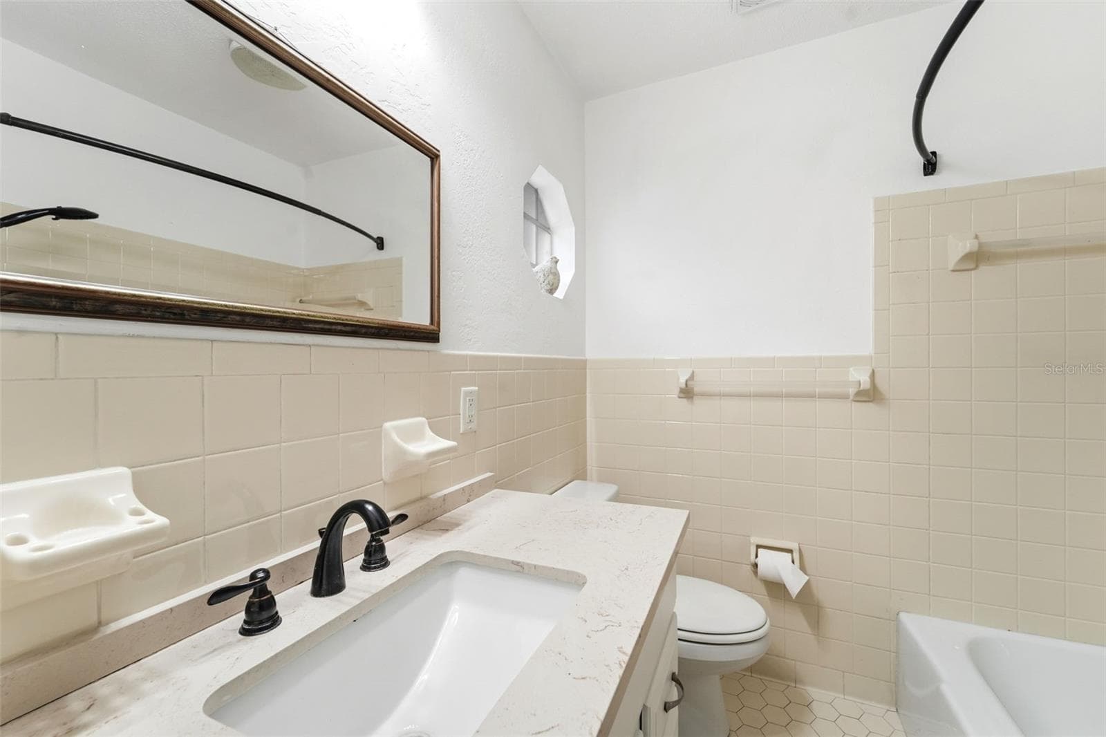 820 HILL AVENUE — photo 22 of 43