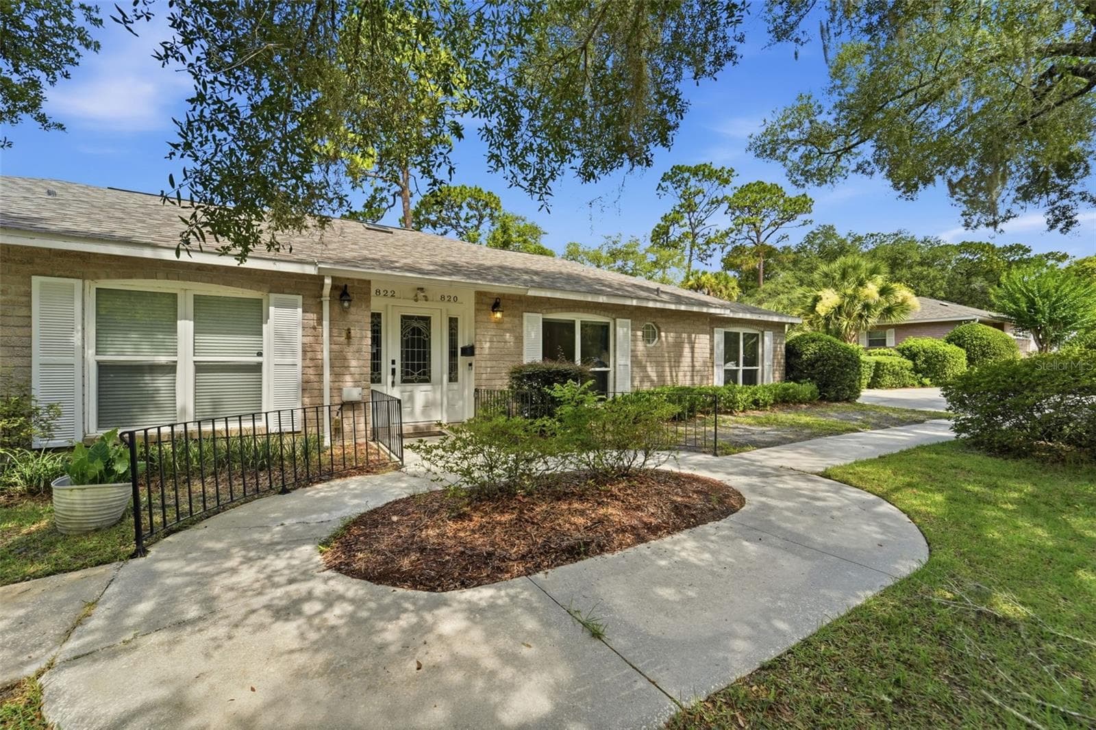 820 HILL AVENUE — photo 4 of 43