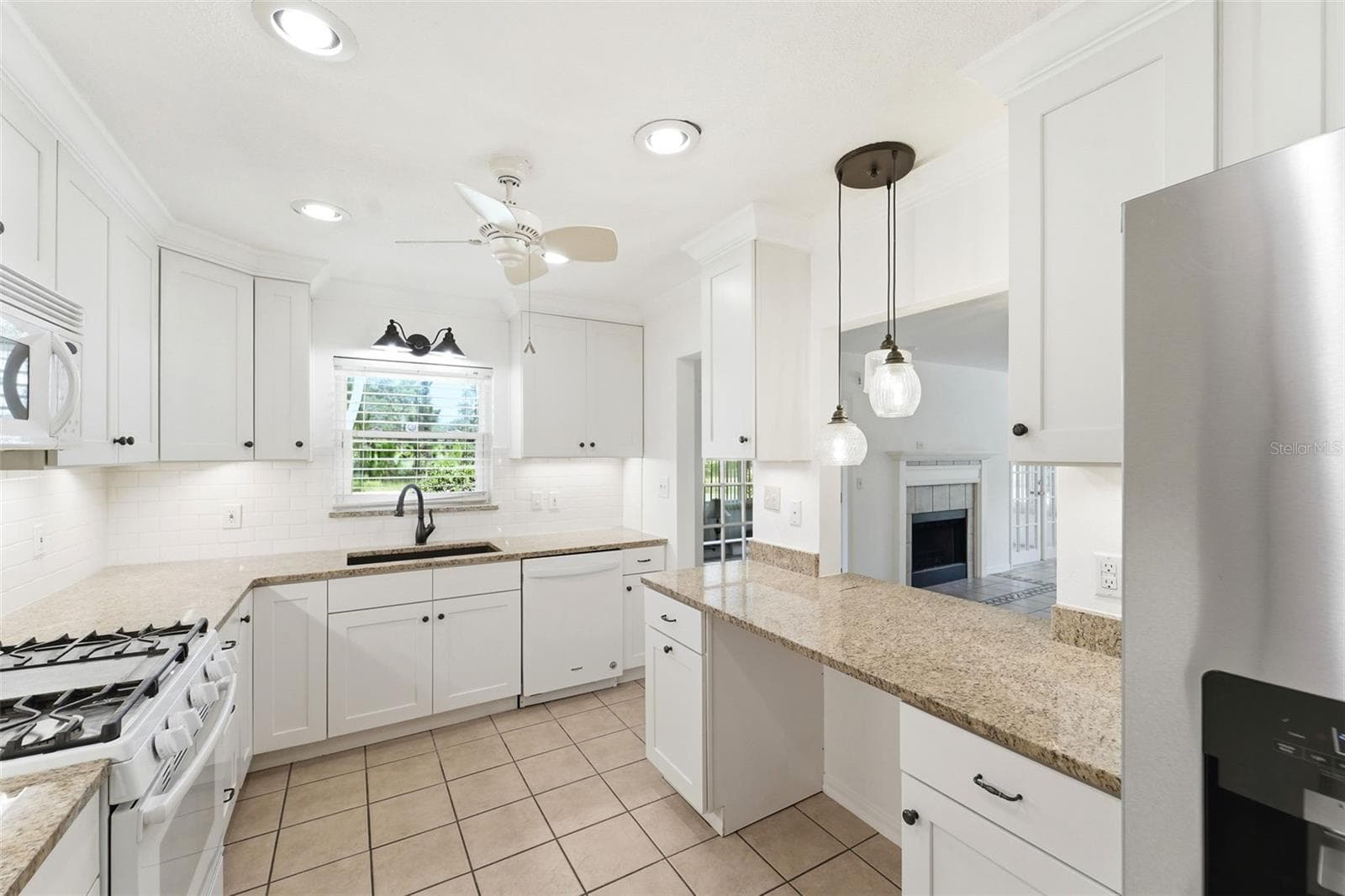 820 HILL AVENUE — photo 16 of 43