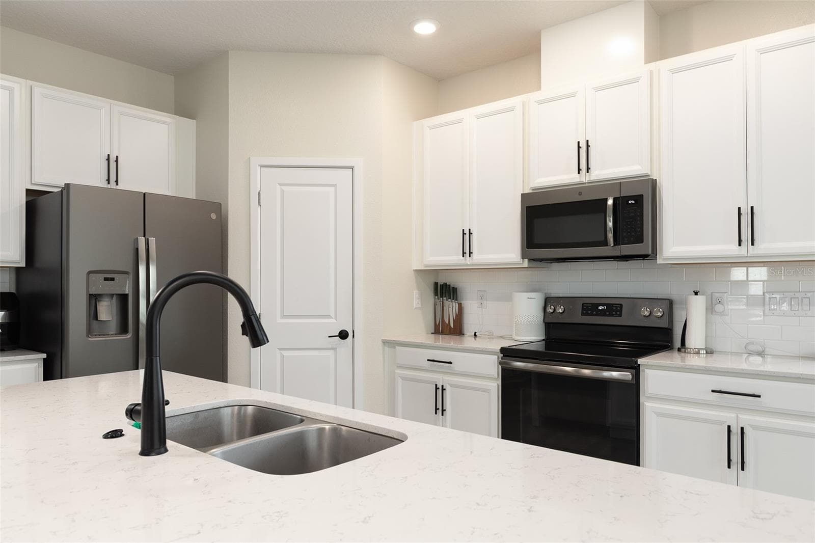 170 WOODED VINE DRIVE — photo 19 of 44