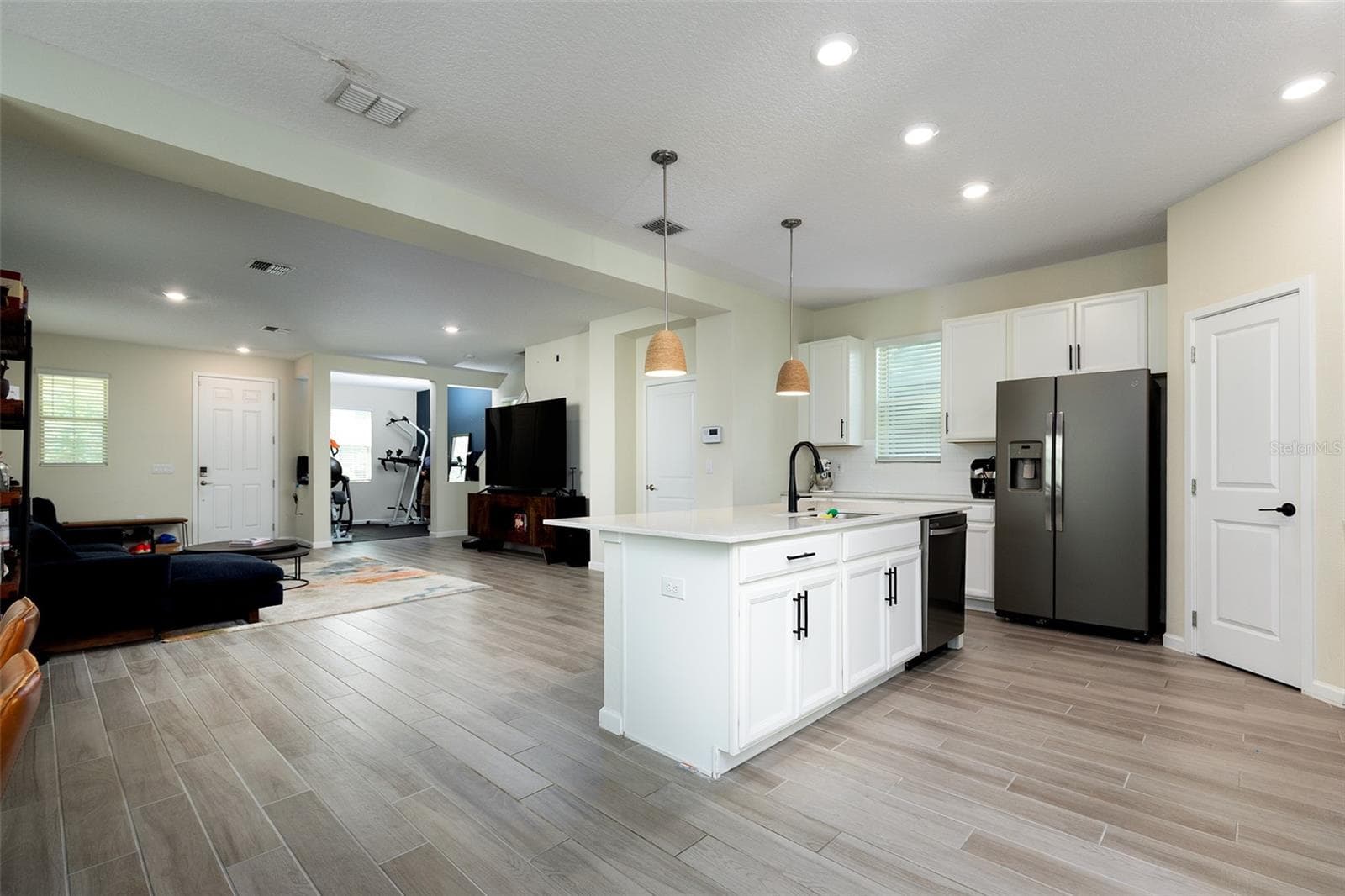 170 WOODED VINE DRIVE — photo 21 of 44