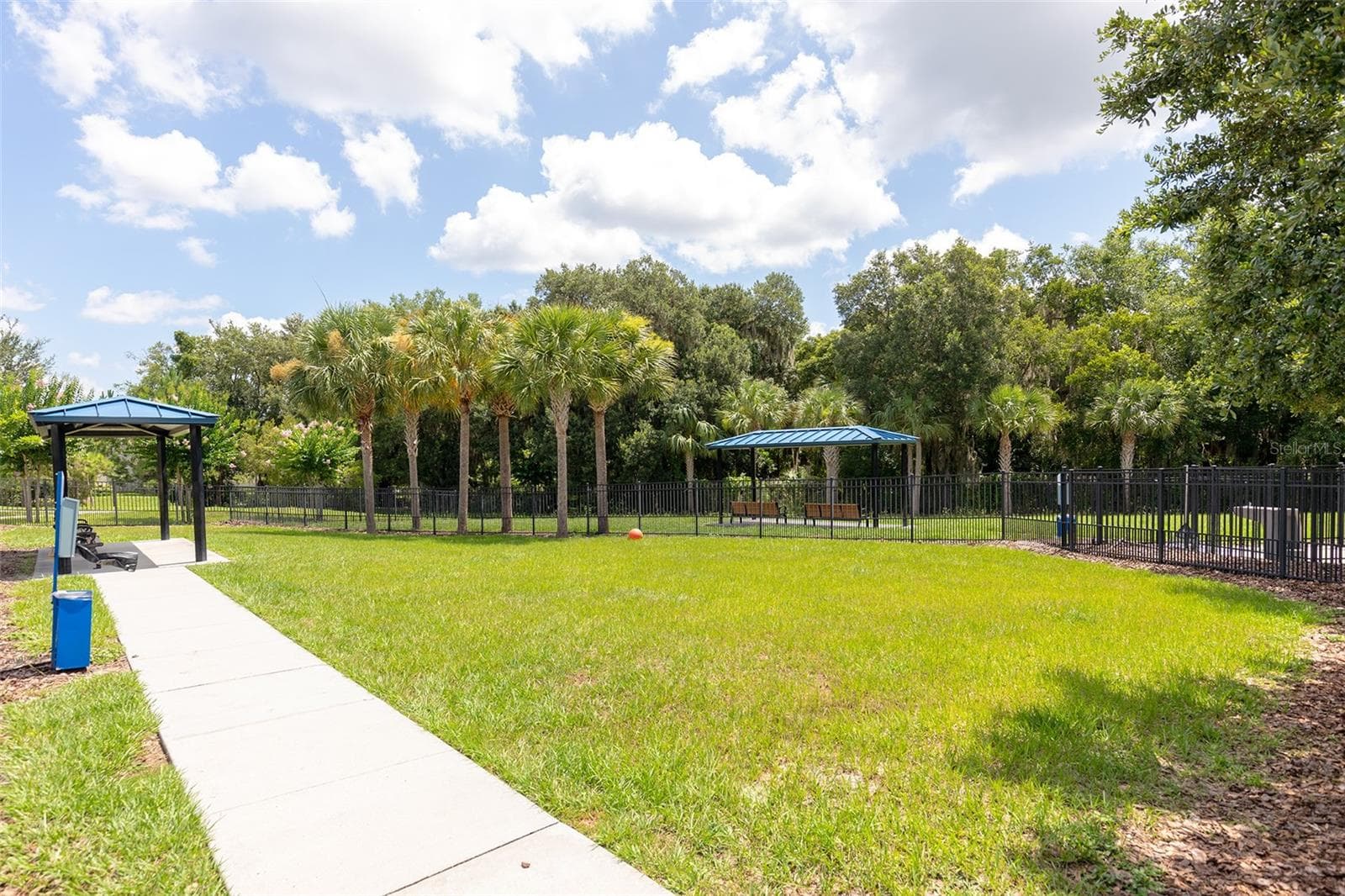170 WOODED VINE DRIVE — photo 40 of 44