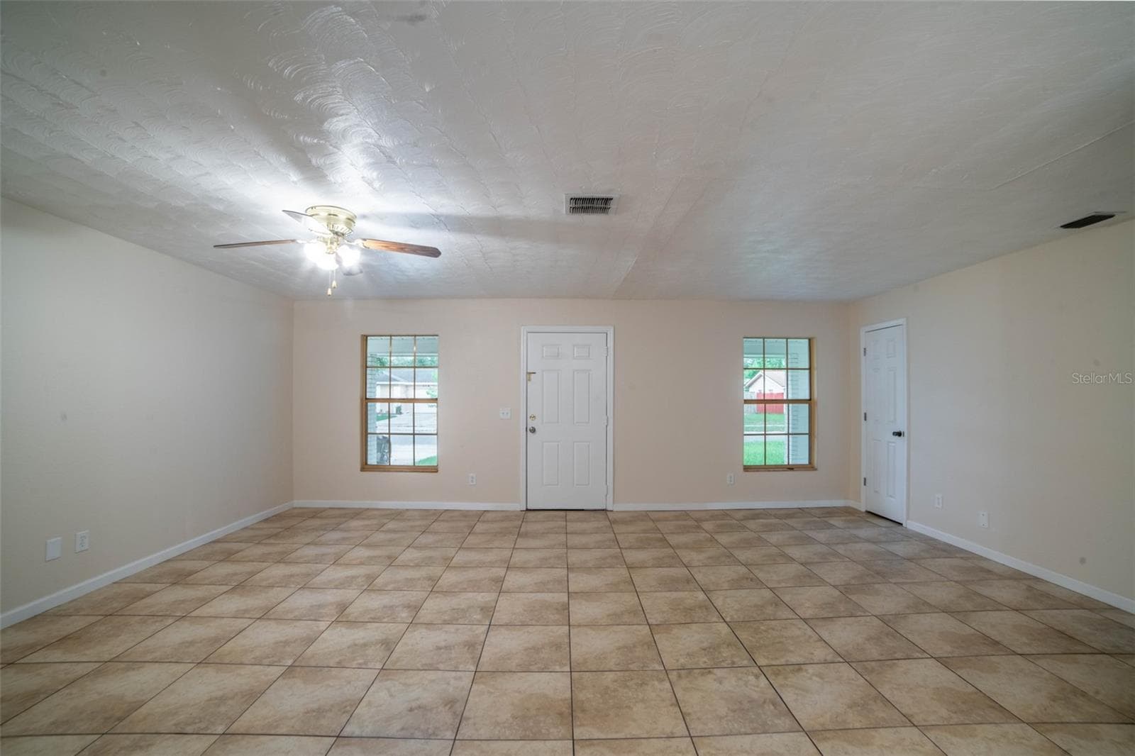 377 JEFFERSON DRIVE — photo 11 of 45