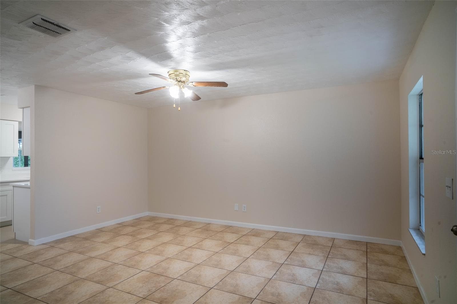 377 JEFFERSON DRIVE — photo 9 of 45