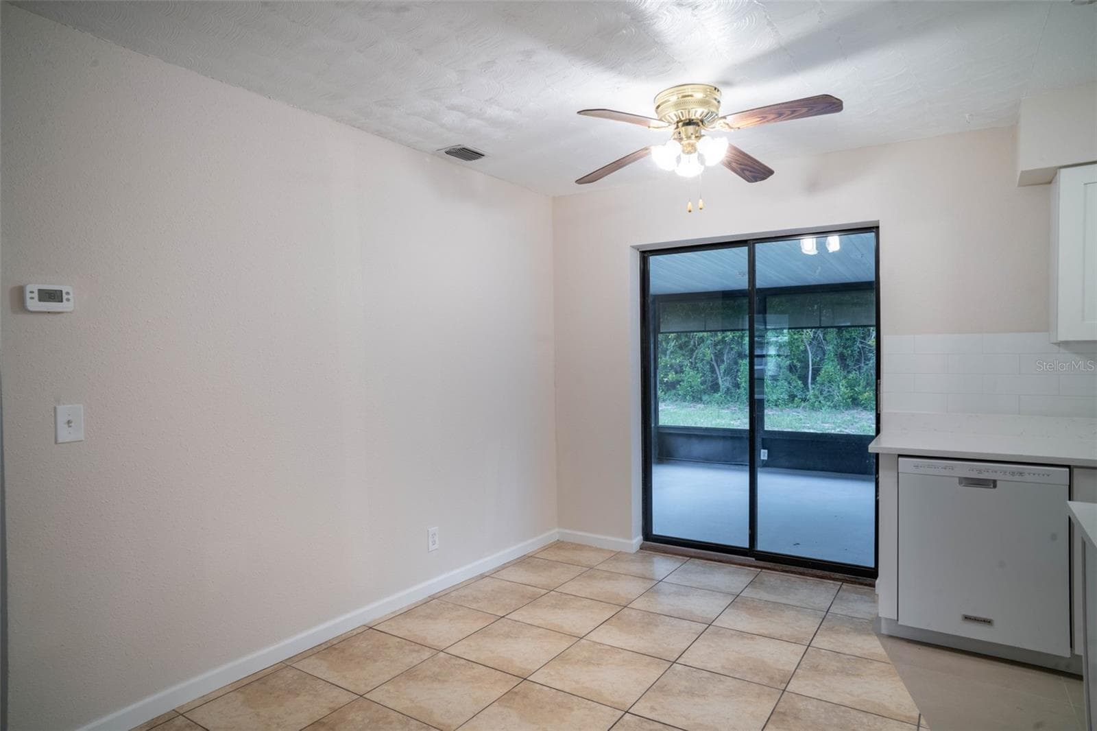 377 JEFFERSON DRIVE — photo 16 of 45