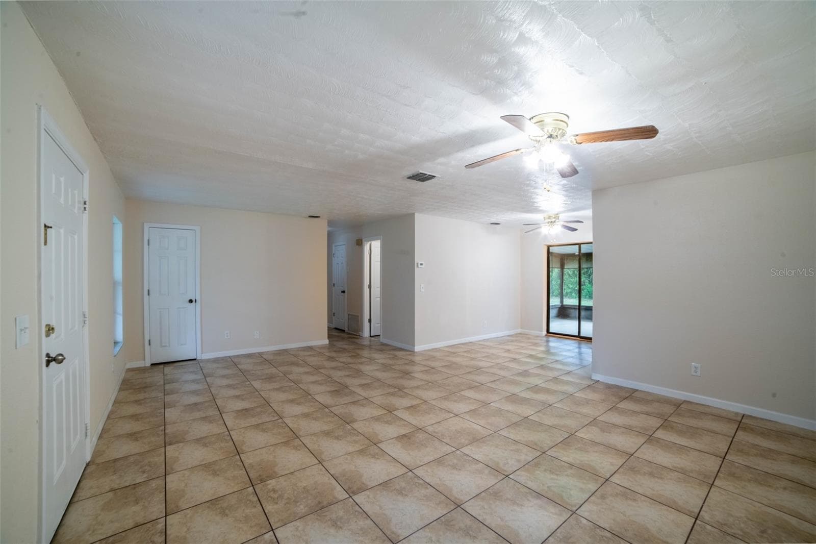 377 JEFFERSON DRIVE — photo 10 of 45