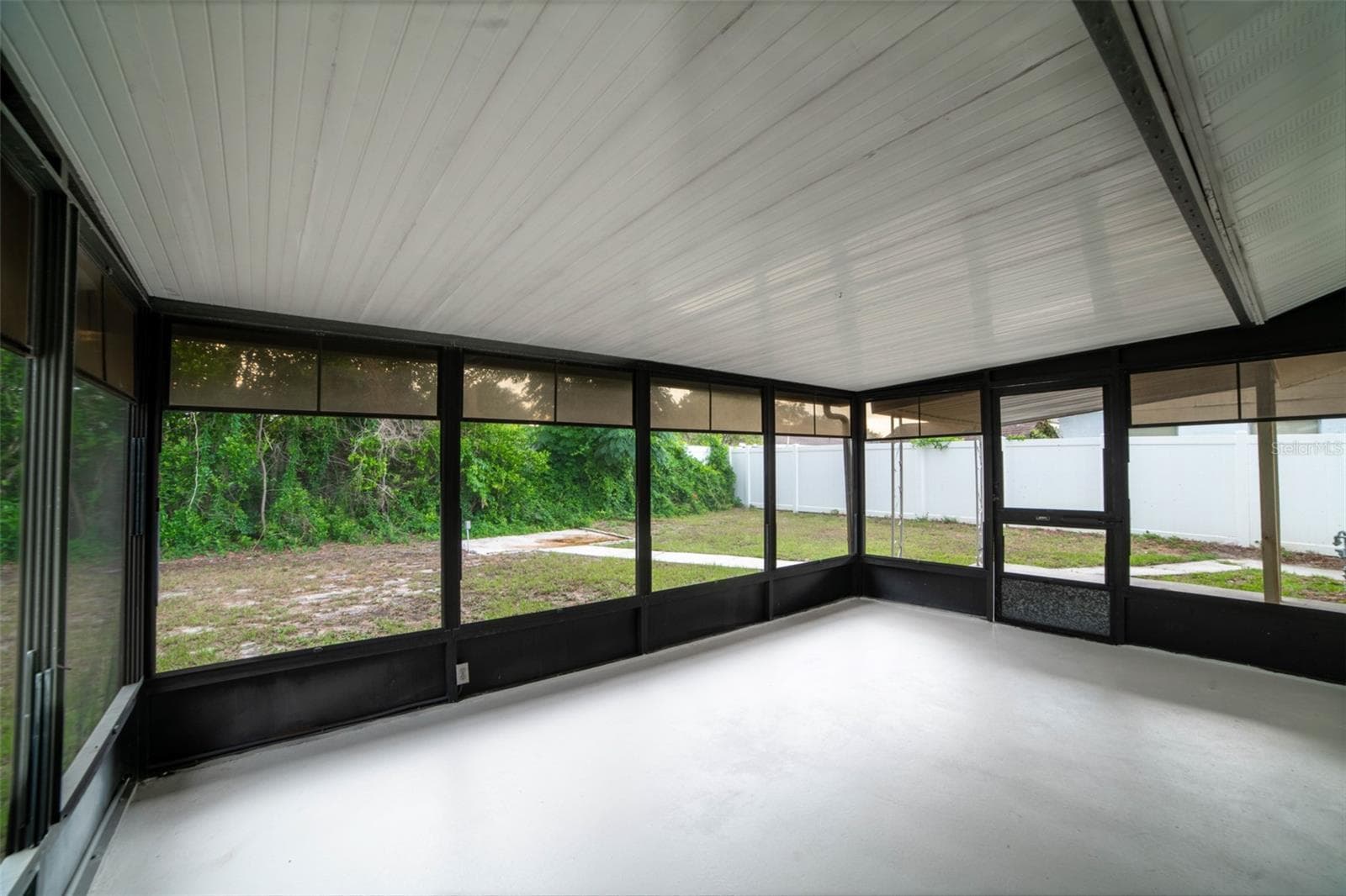 377 JEFFERSON DRIVE — photo 18 of 45