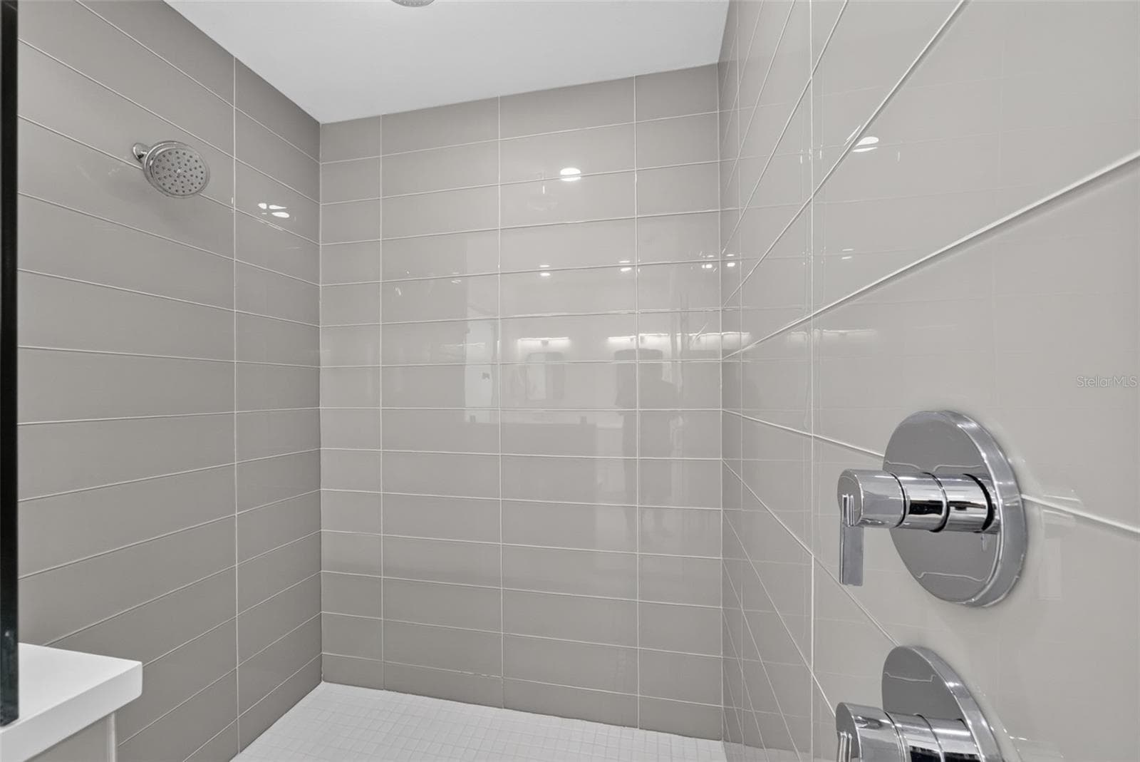 2430 FLOYD STREET — photo 35 of 100
