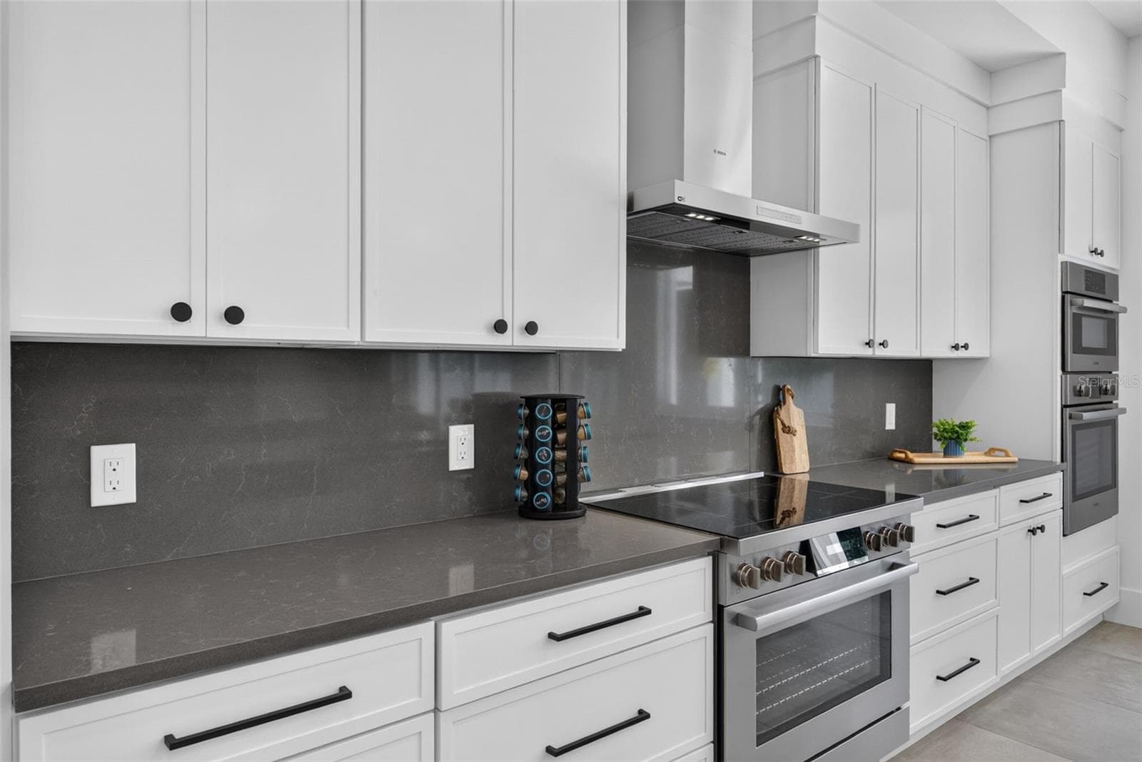 2430 FLOYD STREET — photo 21 of 100