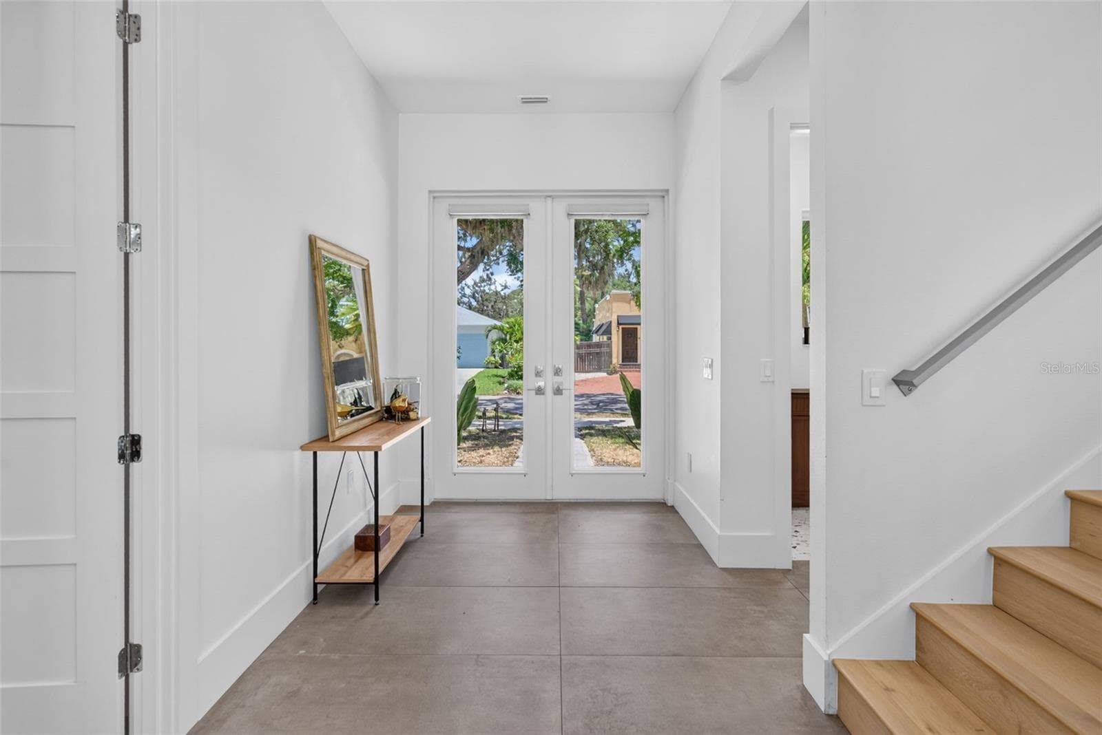 2430 FLOYD STREET — photo 12 of 100