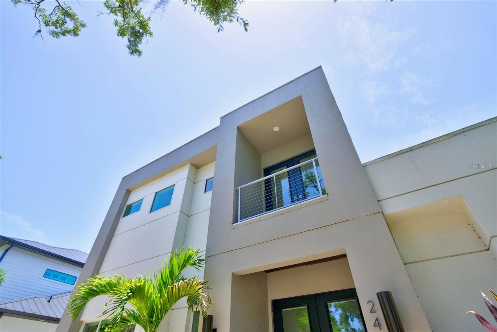 2430 FLOYD STREET — photo 5 of 100