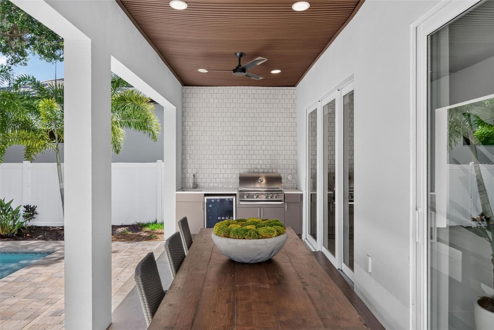 2430 FLOYD STREET — photo 38 of 100