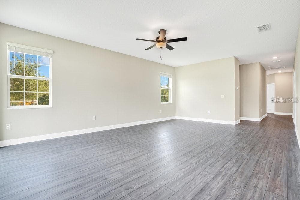 7951 RUMNEY LANE — photo 10 of 38