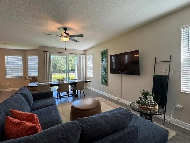 7951 RUMNEY LANE — photo 5 of 38