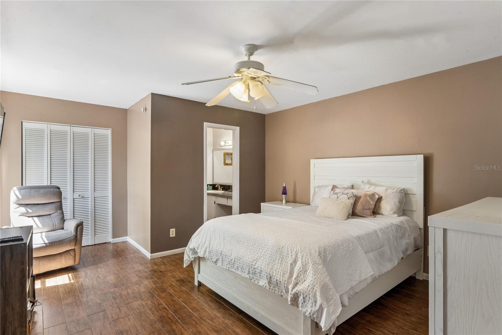 12742 WOOD TRAIL BLVD BOULEVARD — photo 18 of 49