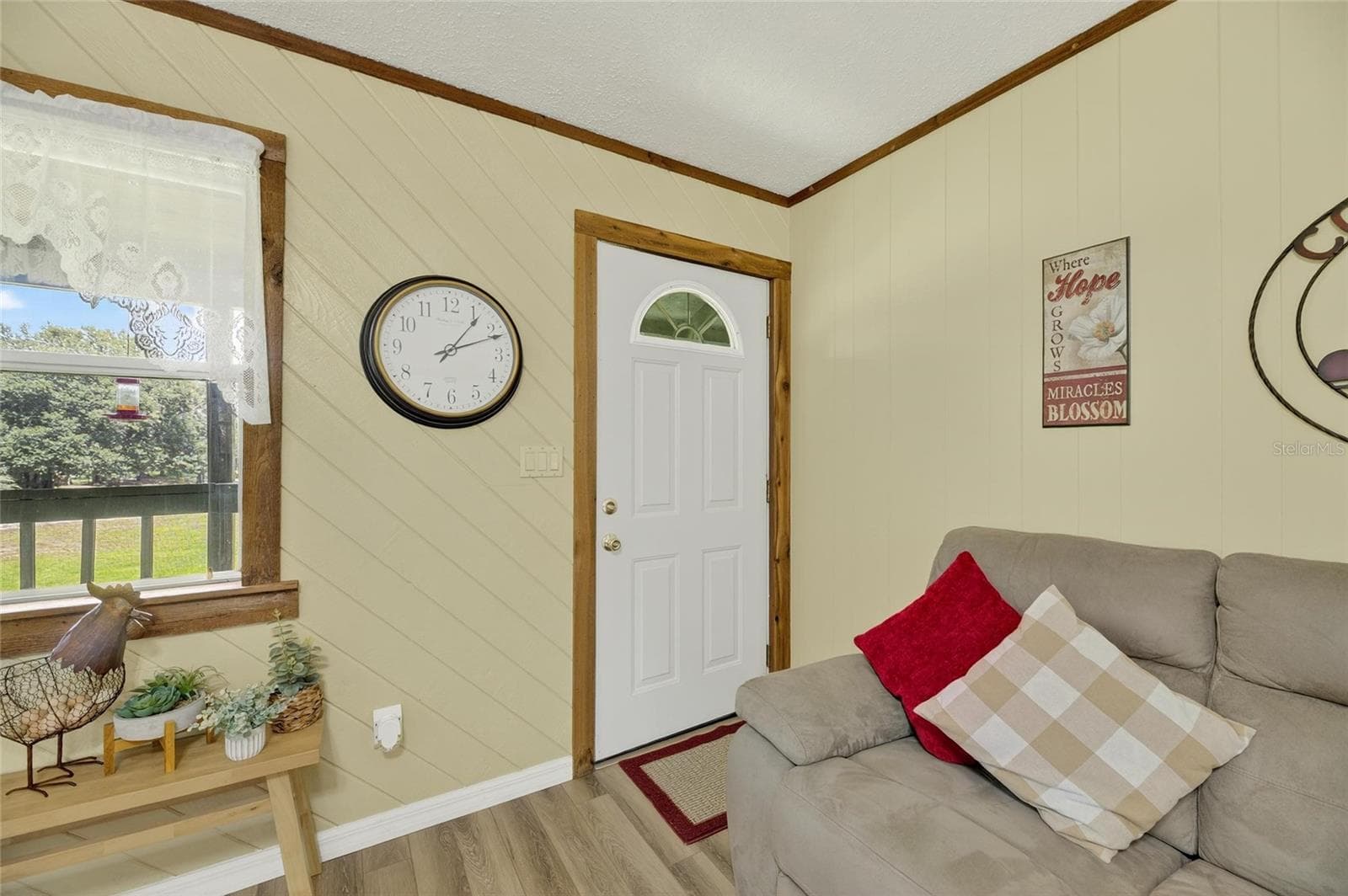 205 WENDEL AVENUE — photo 19 of 39