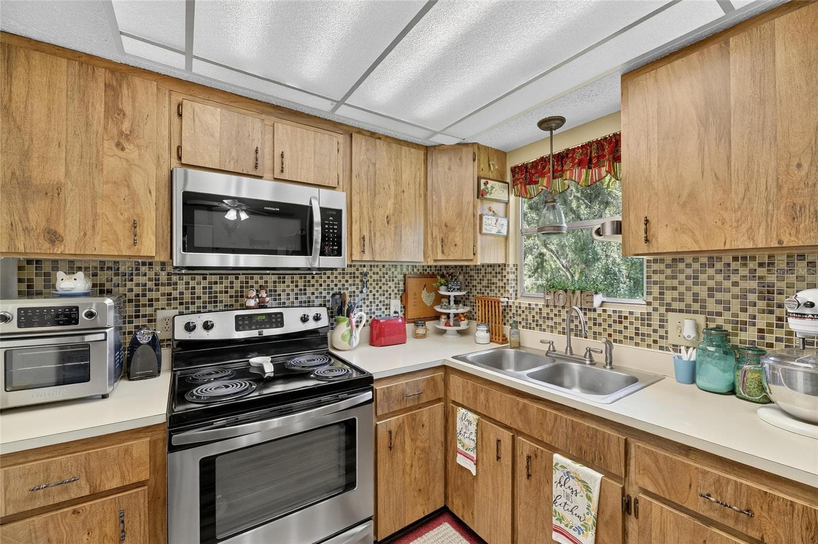 205 WENDEL AVENUE — photo 31 of 39