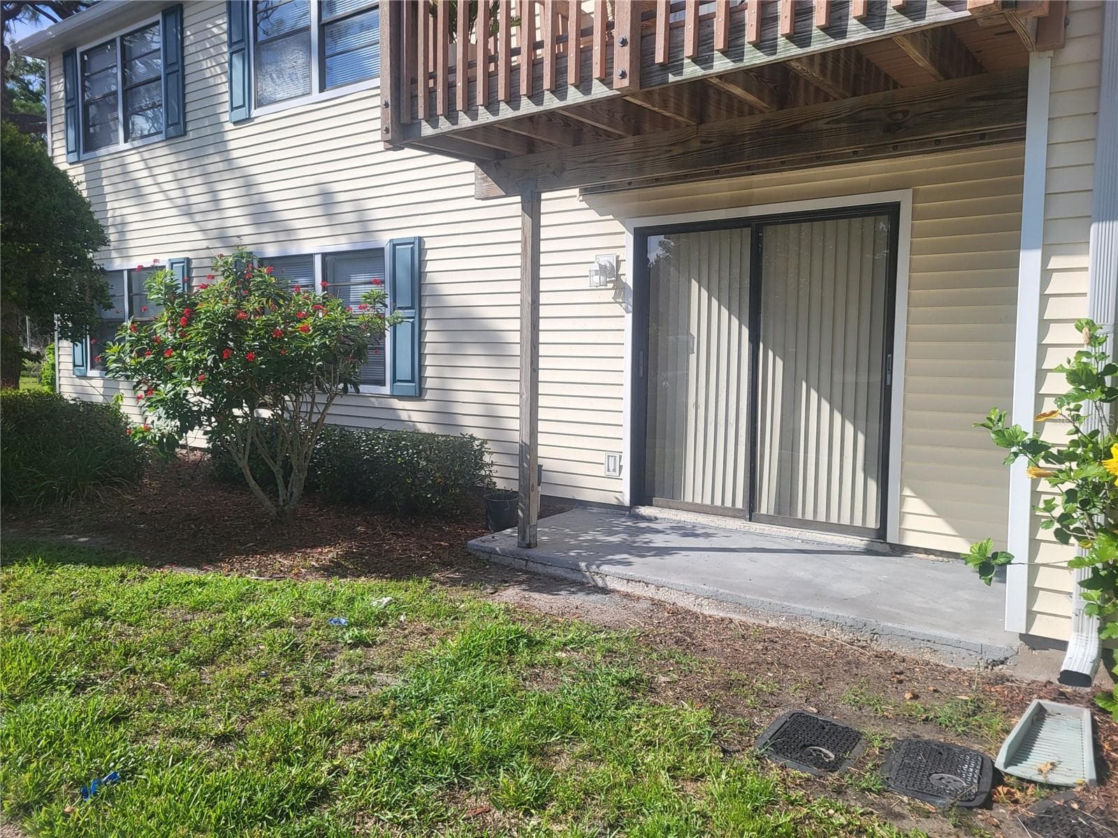 140 HUNTER LAKE DRIVE — photo 3 of 38