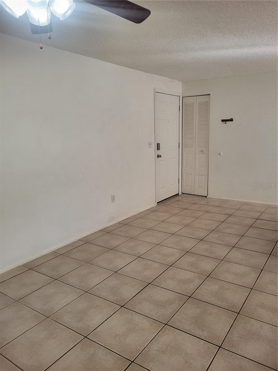 140 HUNTER LAKE DRIVE — photo 14 of 38