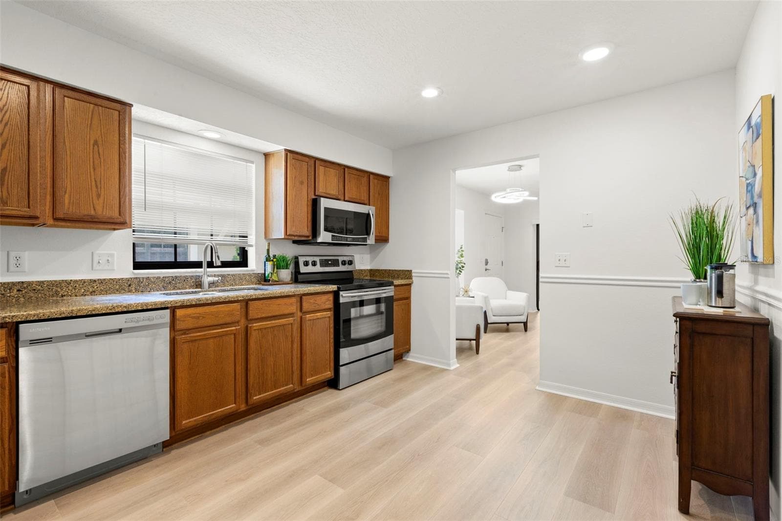 17716 OAK BRIDGE STREET — photo 6 of 50
