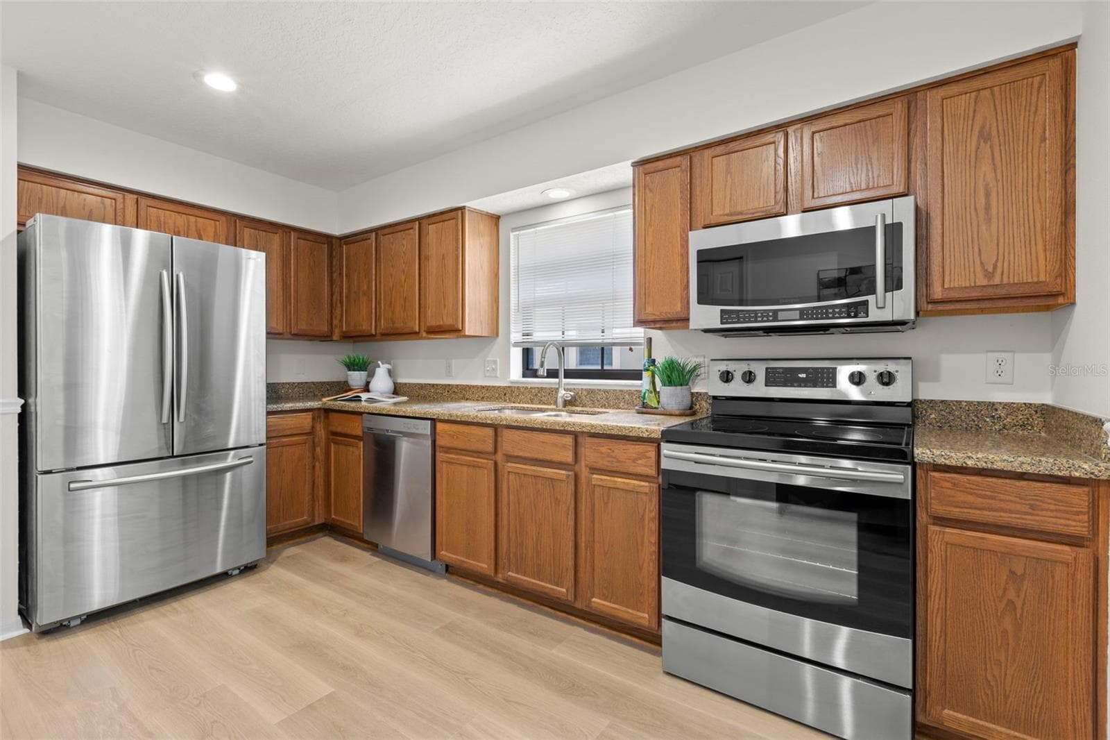 17716 OAK BRIDGE STREET — photo 21 of 50