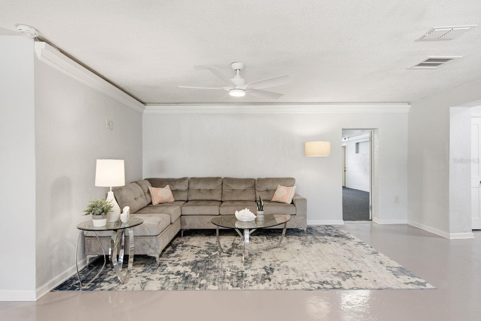 6309 WERNER AVENUE — photo 8 of 71