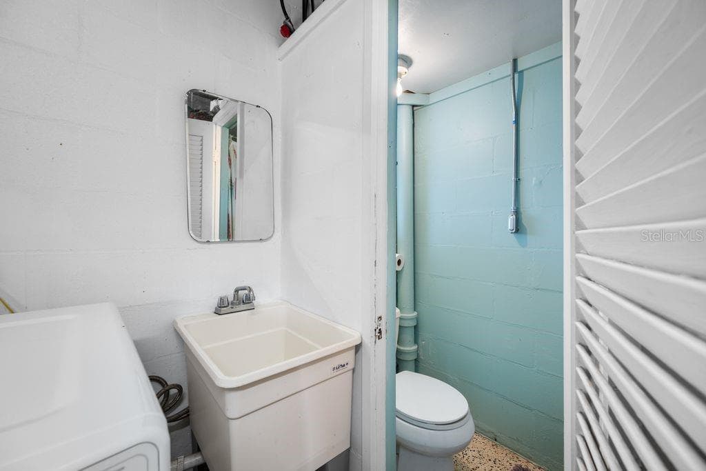 6752 31ST TERRACE — photo 30 of 39