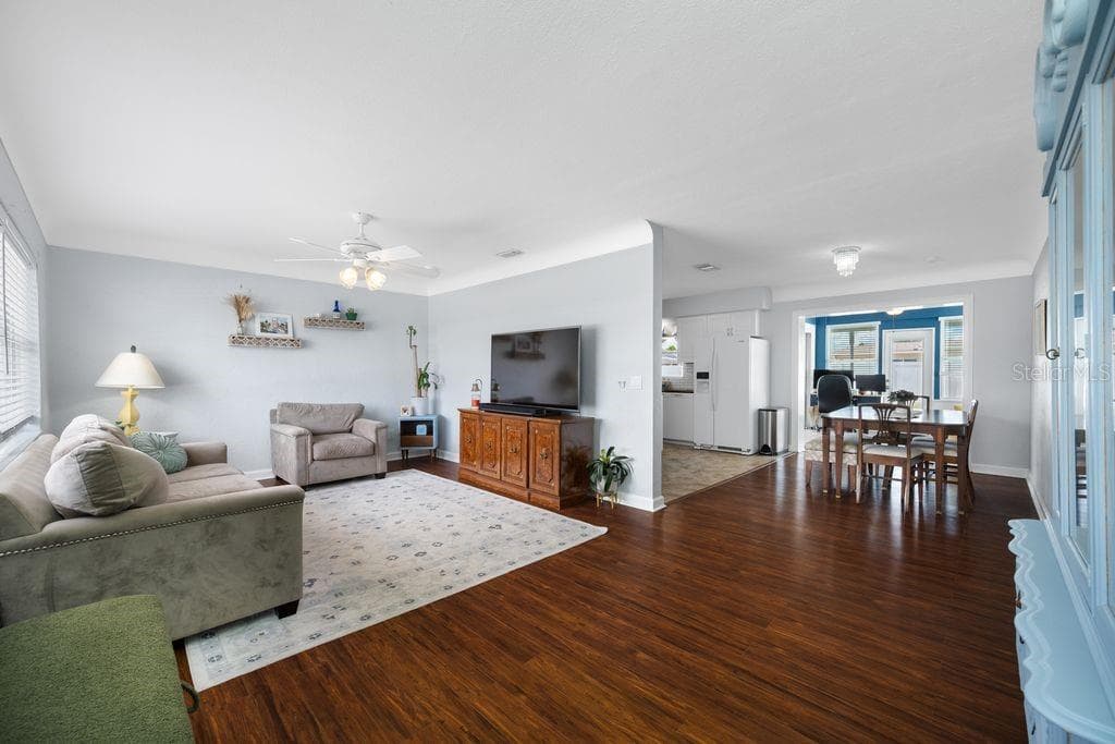 6752 31ST TERRACE — photo 4 of 39